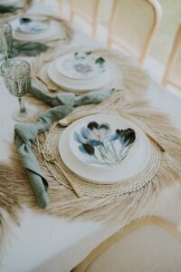 Descubre cómo transformar tu boda en un evento de ensueño con una decoración glamurosa