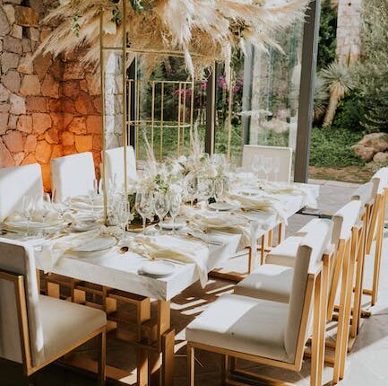 Descubre cómo las invitaciones de boda minimalistas pueden transformar tu gran día en un evento elegante y sofisticado
